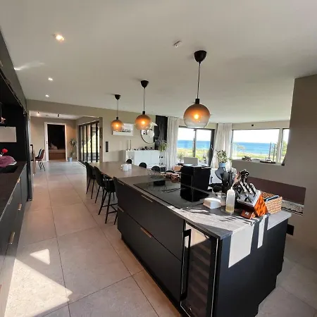 Bausje House *