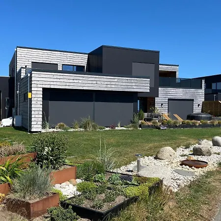 Bausje House