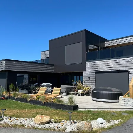 Bausje House