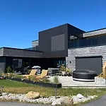 Bausje House